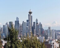 Есть 23 баскетбольных игр в Seattle