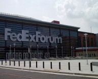 Есть 29 баскетбольных игр в FedExForum