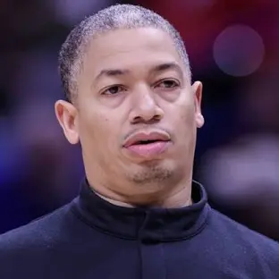 LA Clippers coach is Tyronn Lue